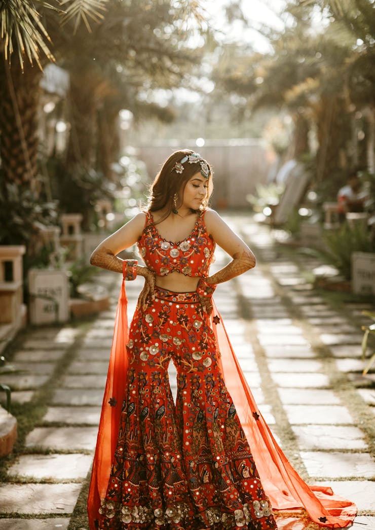 Mehendi ceremony dress for bride clearance